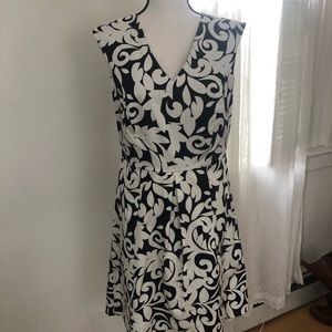 Navy and whit Loft mini dress.  Sz. 4